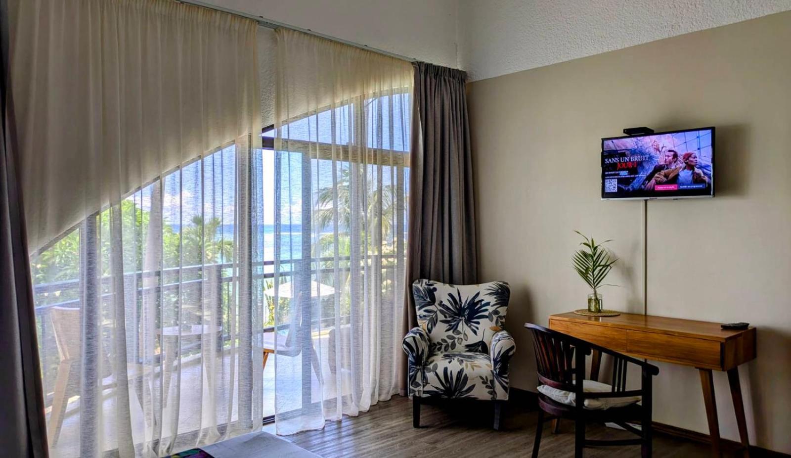 אלביון La Maison De La Plage - Guest House מראה חיצוני תמונה